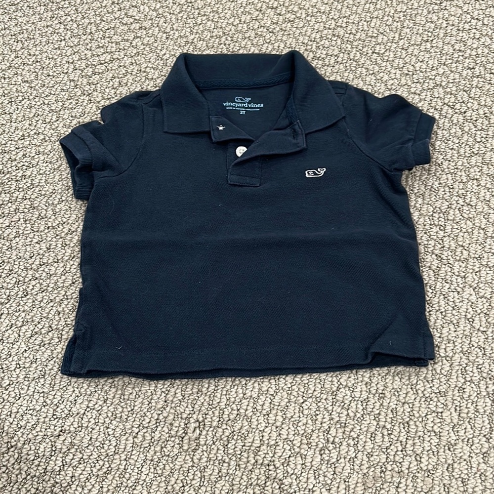 2T vineyard Vines navy polo